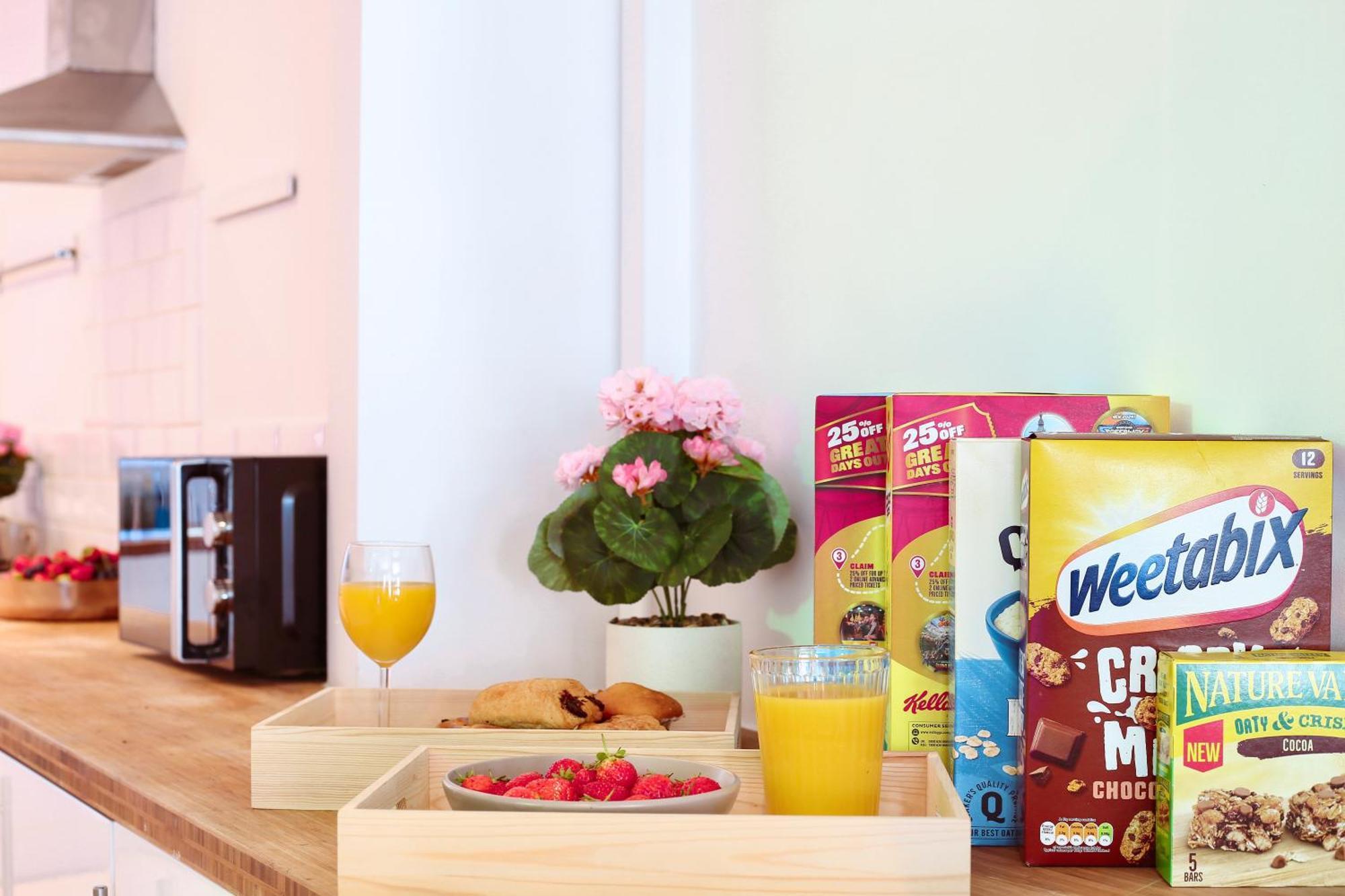 Three Bedroom House By Peacegrove Homes Short Lets & Serviced Accommodation Brighton With Free Wifi & Pet Friendly Eksteriør bilde