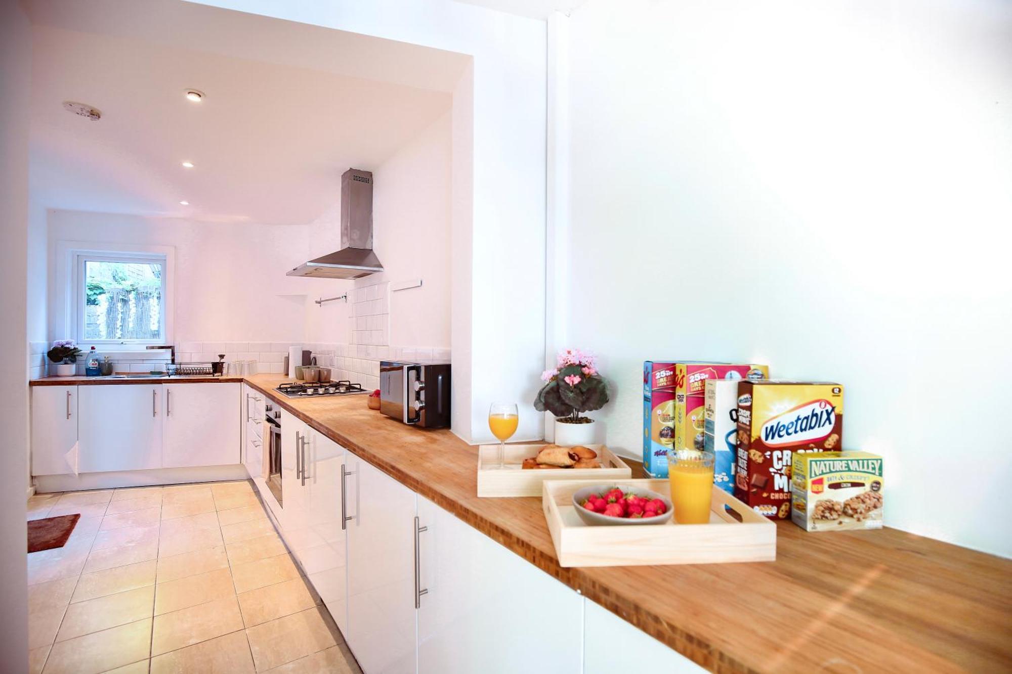 Three Bedroom House By Peacegrove Homes Short Lets & Serviced Accommodation Brighton With Free Wifi & Pet Friendly Eksteriør bilde